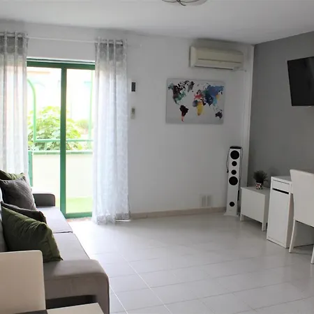 Apartament Ideal By The Sea. *