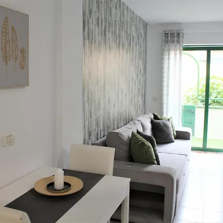 Ideal By The Sea. Apartament Costa Del Silencio