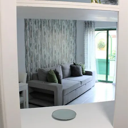 Apartament Ideal By The Sea. *