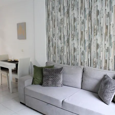 Apartament Ideal By The Sea. *